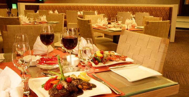 The Ocean Pearl Retreat Hotel New Delhi Buitenkant foto