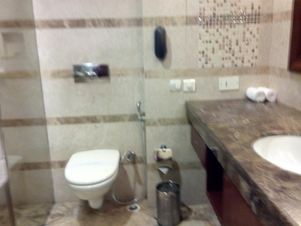 The Ocean Pearl Retreat Hotel New Delhi Buitenkant foto